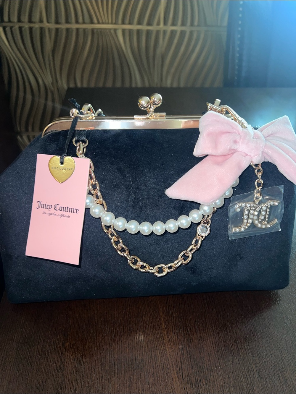 Juicy Couture Black Velvet Kisslock Clasp Bag with Pink Bow & Pearl Chain NWT